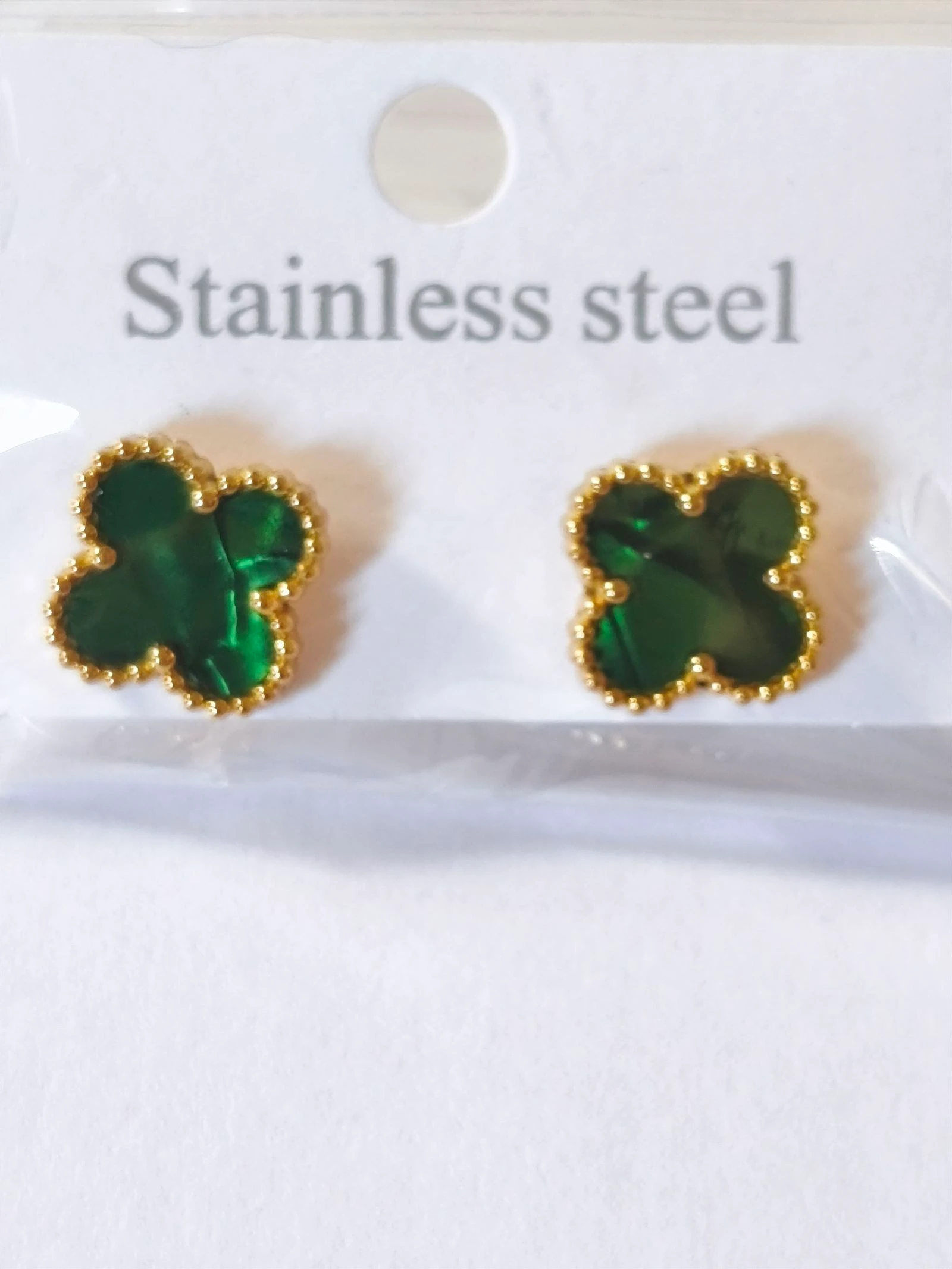 Set of luminous green clover necklace, bracelet and earrings with unalterable golden chain – photo 12